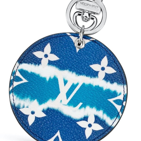 /traded/💯 LOUIS VUITTON
Monogram Escale Bag Charm Key Holder Blue Ombré Disc - Picture 5 of 14